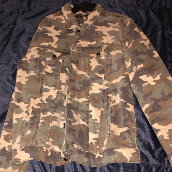 Camo Mans Jacket - Picture 1 of 1